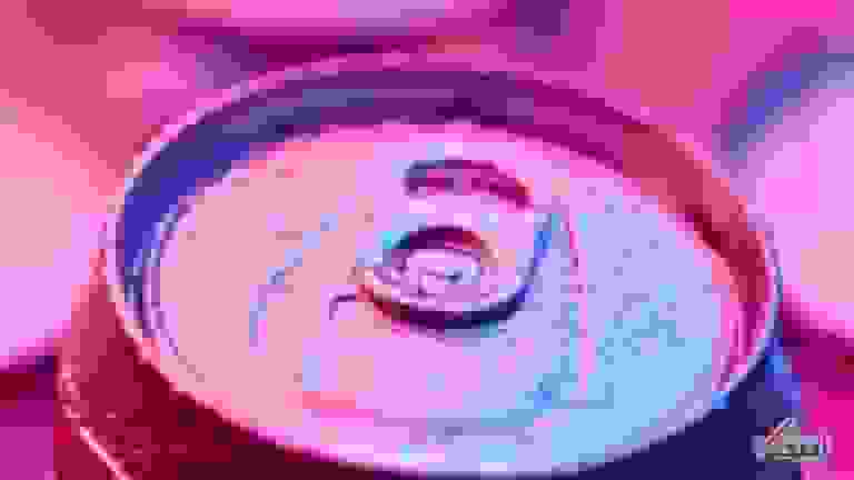 مصرف روزانه ۸ نوشیدنی انرژی‌زا؛ عامل احتمالی سکته‌ی مغزی یک مرد بریتانیایی