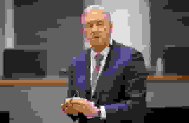 ادعای الاخبار: وزیر خارجه لبنان روند تبادل سفرا با ایران را متوقف کرده