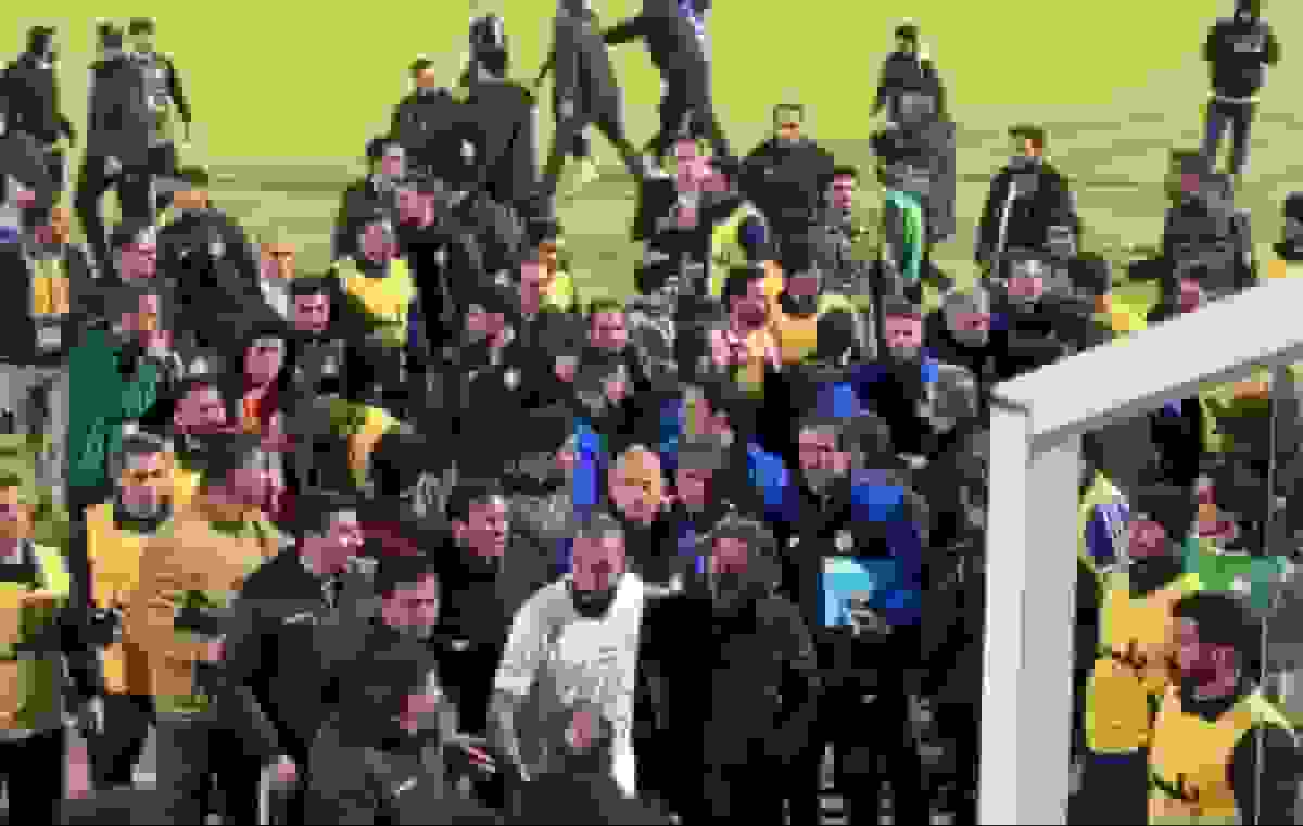 اوج تنش پس از تساوی؛ ساپینتو و رحمتی وارد درگیری لفظی و فیزیکی شدند