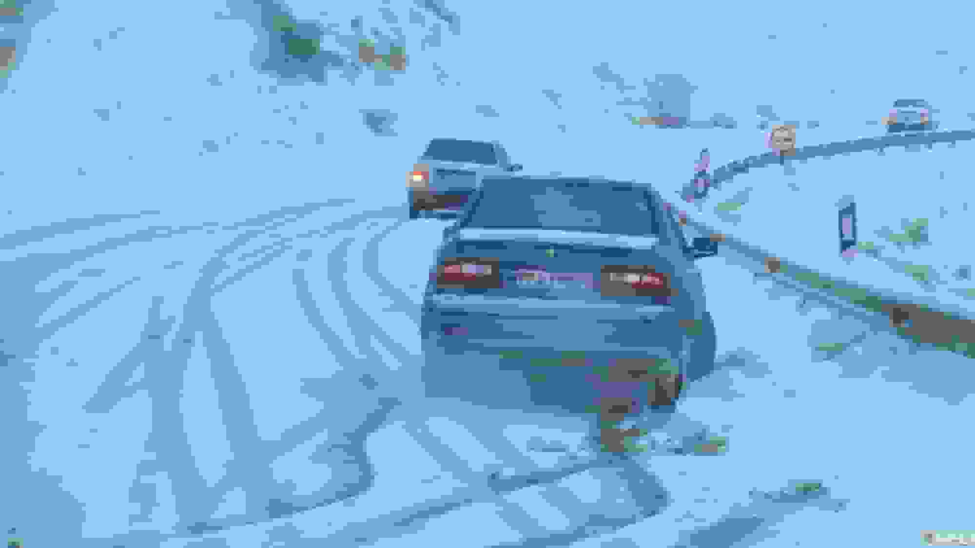 وضعیت جاده‌ها امروز ۲۶ آذر: بارش برف و باران در ۲۴ استان و ترافیک سنگین در آزادراه قزوین-کرج