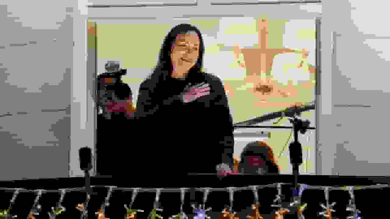 برنده نوبل ونزوئلایی نروژ را ترک کرد