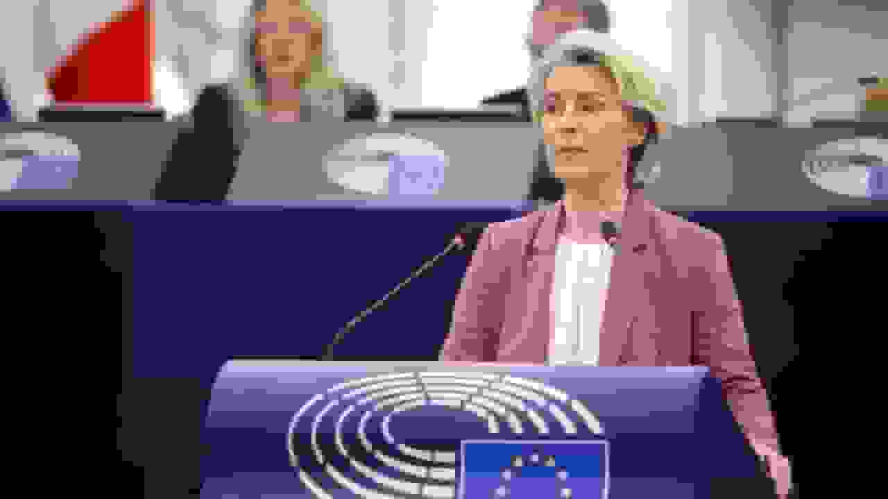 رئیس کمیسیون اروپا هشدار نسبت به نظم جدید جهانی و فقدان زمان برای غرق شدن در گذشته