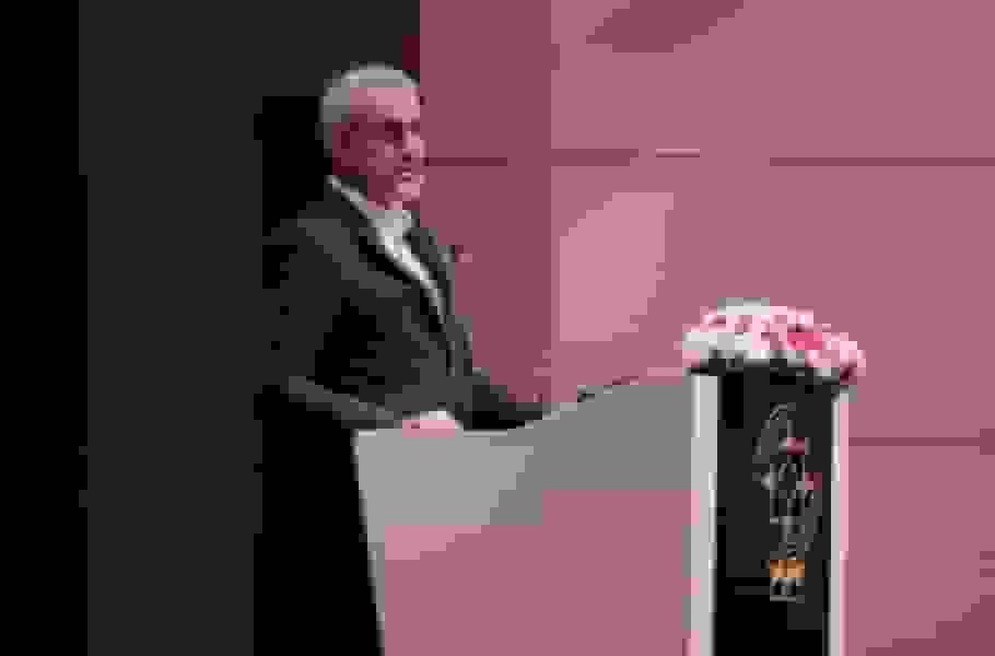 وزیر اقتصاد: حذف تدریجی قیمت‌گذاری دستوری برای مبارزه با فساد و رانت