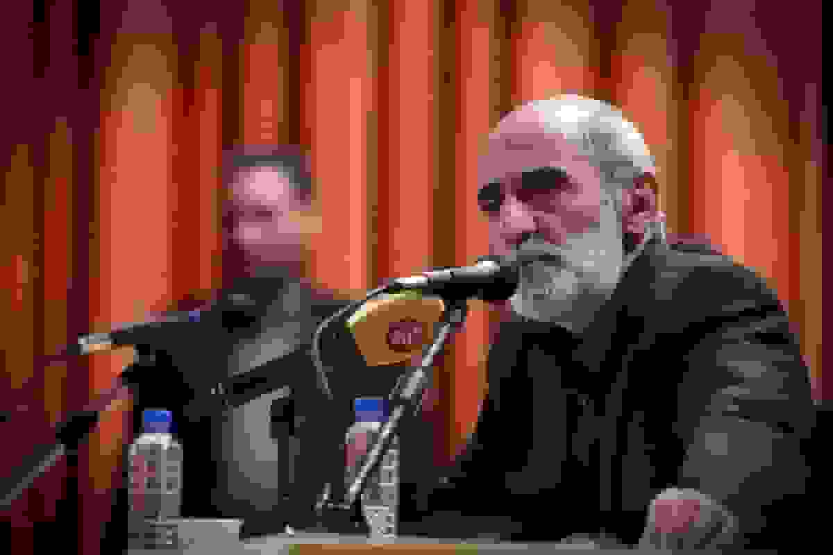 دعوت عجیب شریعتمداری به صداوسیما برای سخنرانی درباره همبستگی