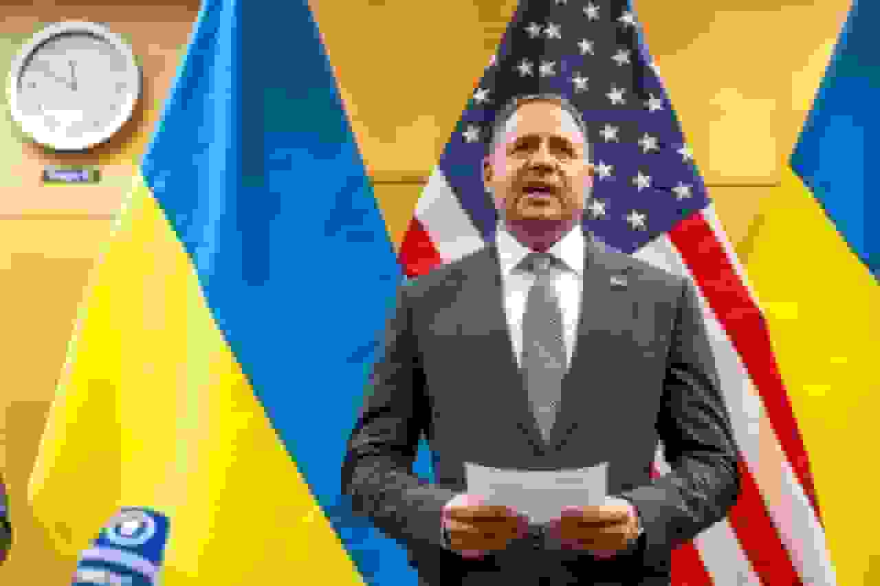 تفتیش آپارتمان مشاور ارشد زلنسکی توسط ماموران مبارزه با فساد اوکراین