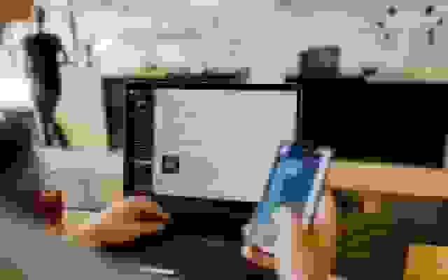 انتخاب‌های هوشمند بین ارتباطات درون‌GPU و بین‌GPU