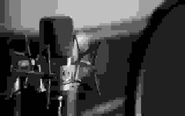 ارزیابی دستیارهای صوتی مبتنی بر مدل‌های زبانی بزرگ: راهنمایی فراتر از معیارهای سنتی