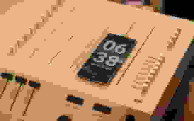 استخراج جدول فراوانی متغیرهای طبقه‌بندی شده به عنوان DataFrame در R