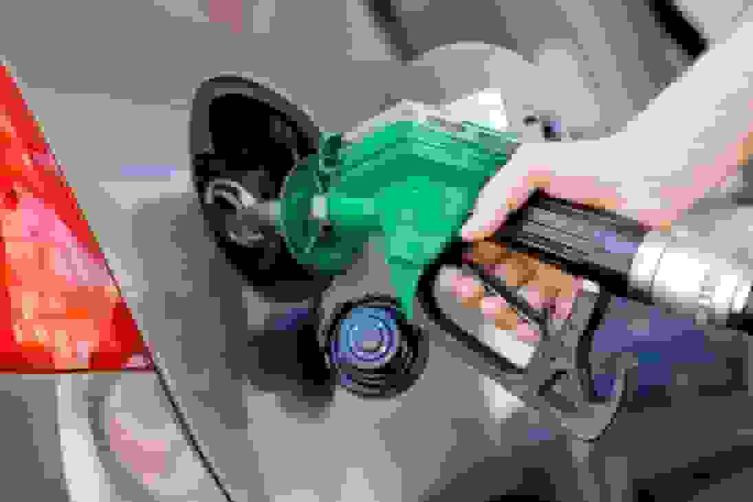 بنزین سه‌نرخی شد؛ تأثیر بر اقتصاد تاکسی‌های اینترنتی از نیمه آذر