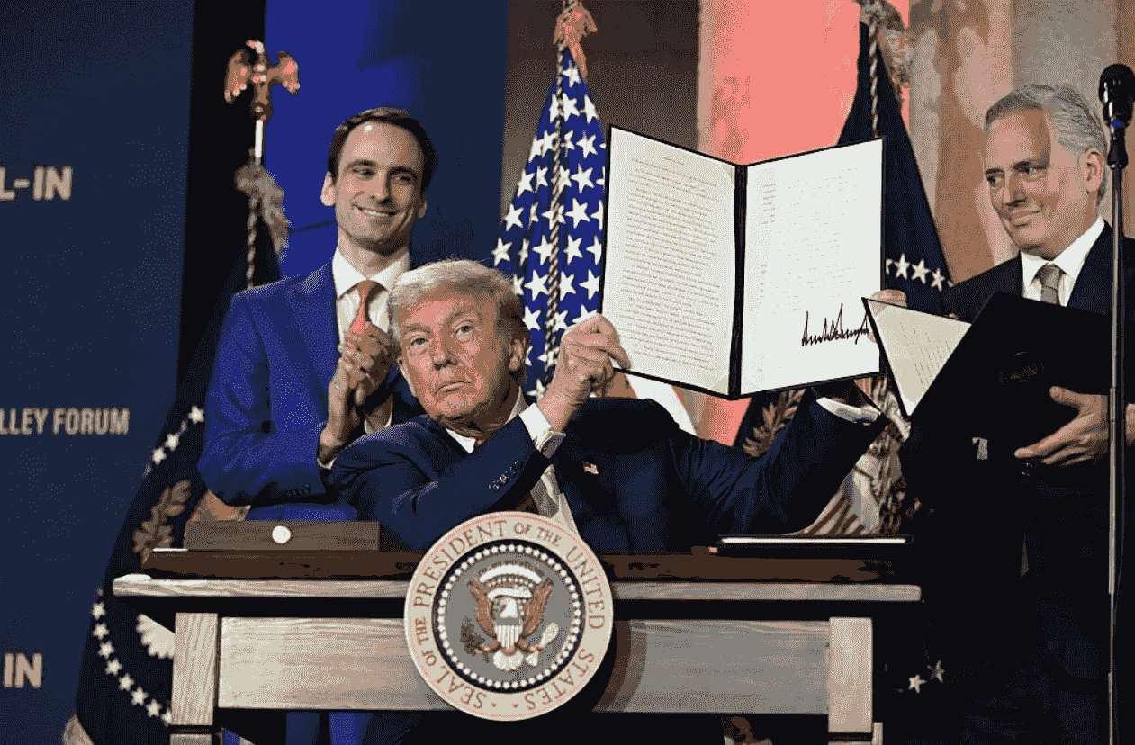 ترامپ با فرمان اجرایی به جنگ قوانین ایالتی هوش مصنوعی رفت