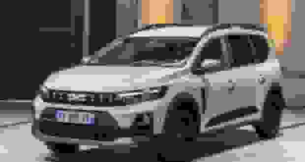 داچیا جاگر هیبریدی ۲۰۲۴ با قدرت بیشتر و مصرف سوخت بهتر معرفی شد