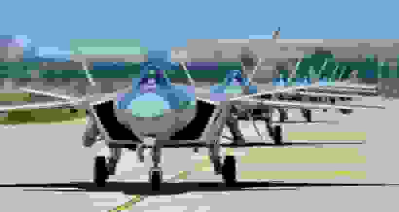 دکترین جدید نیروی هوایی چین: J-20 پنهان‌کاری را برای برد عملیاتی قربانی می‌کند