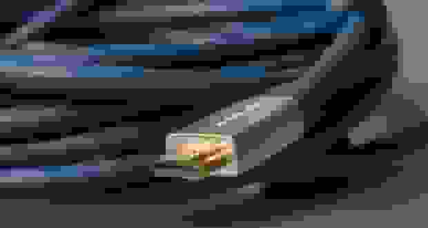 آیا کابل HDMI طلایی واقعاً کیفیت تصویر را بهبود می‌بخشد؟