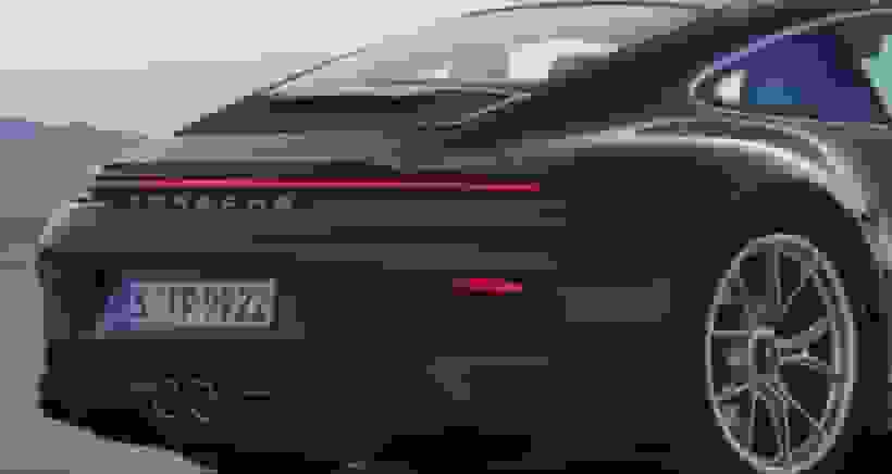 اختراع جدید پورشه: تمیز کردن شیشه عقب خودرو با جریان هوا به جای برف‌پاک‌کن