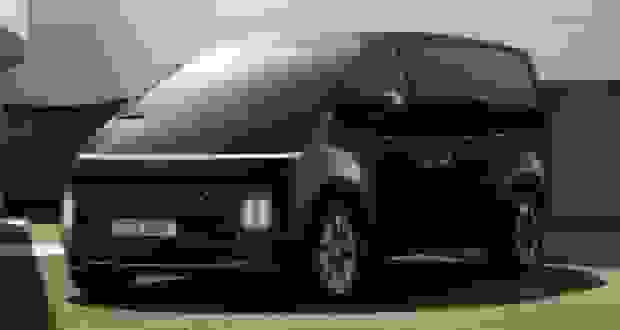 رونمایی از هیوندای استاریا ۲۰۲۶؛ مینی‌ون آینده‌نگر کره‌ای با امکانات هوشمند