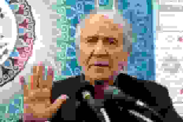 غلامحسین ابراهیمی دینانی: فیلسوفی که خردورزی را مرکز هویت ایرانی می‌داند