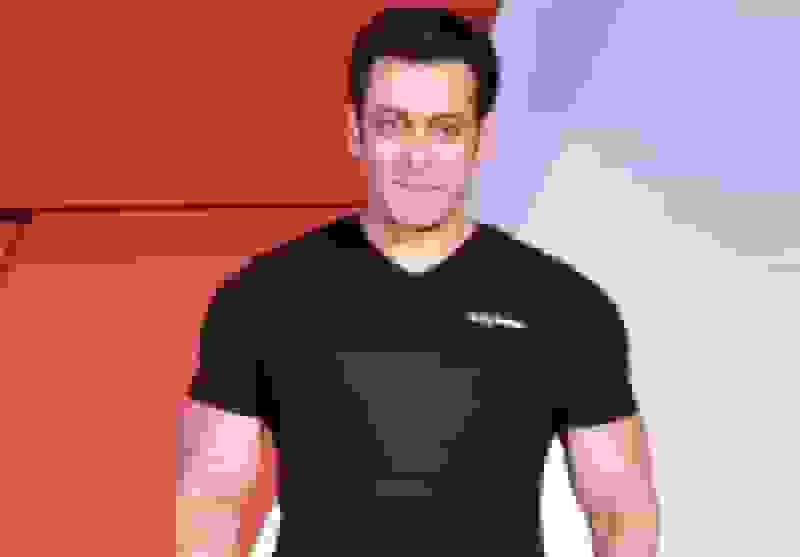 حضور سلمان خان با بدی‌گارد مسلح در خیابان‌های هند