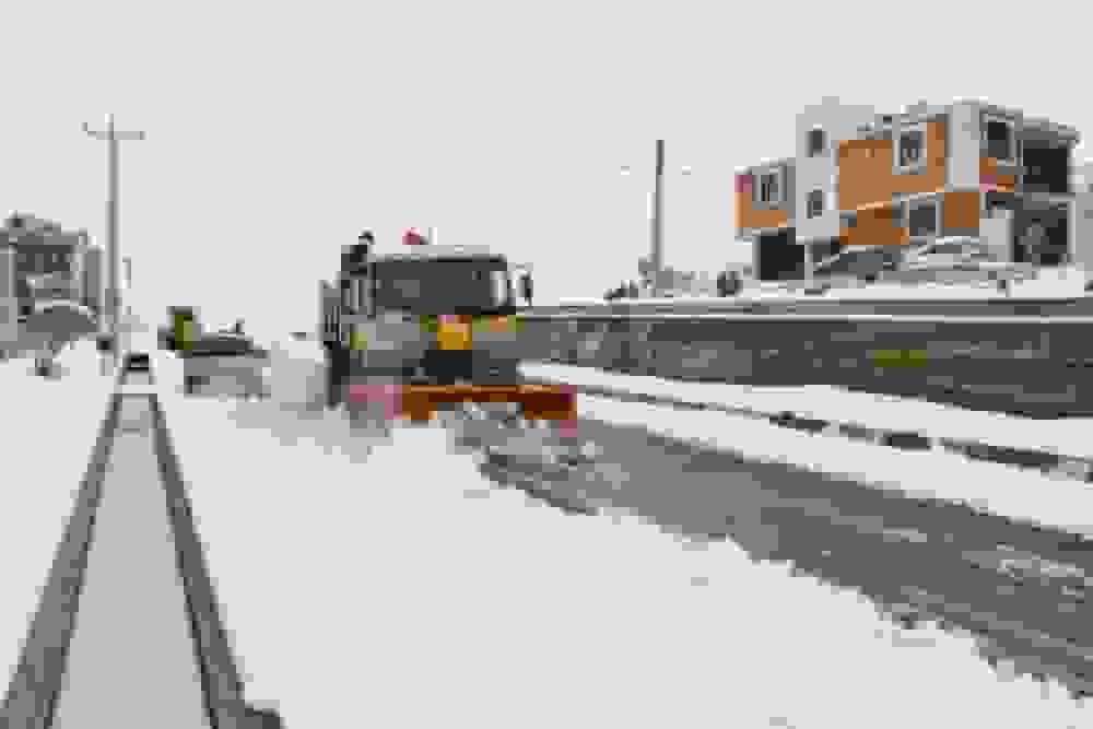 آماده‌باش نیروهای خدمات شهری شهرکرد با شروع بارش برف