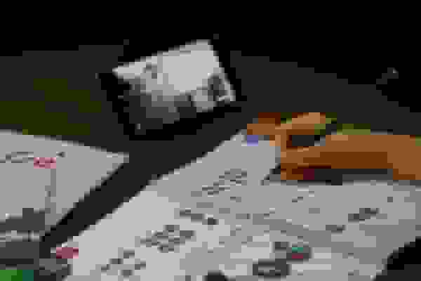 معلم و دانش‌آموز در محاصره بخشنامه‌ها؛ روایت سقوط کیفیت آموزشی