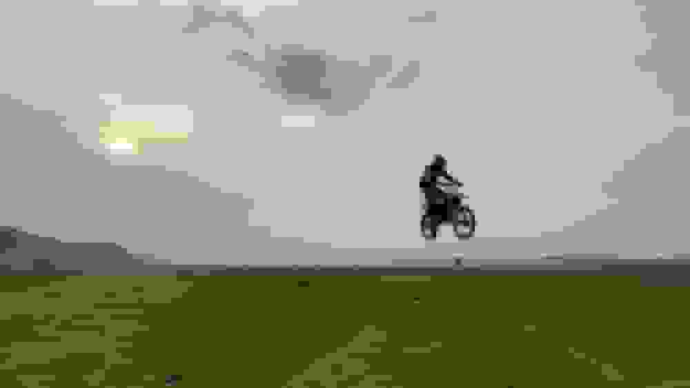 جولان دختران موتورسوار در آزادی: معرفی قهرمانان موتورکراس بانوان