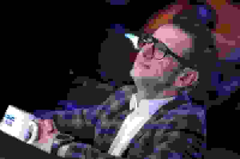 امین حیایی: قیچی کردن موهایم در خیابان به دلیل بلند بودن