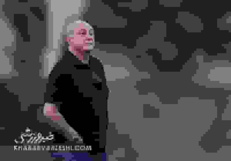 سوال پیشکسوت استقلال: چه کسی جلوی اورونوف می‌ایستد؟