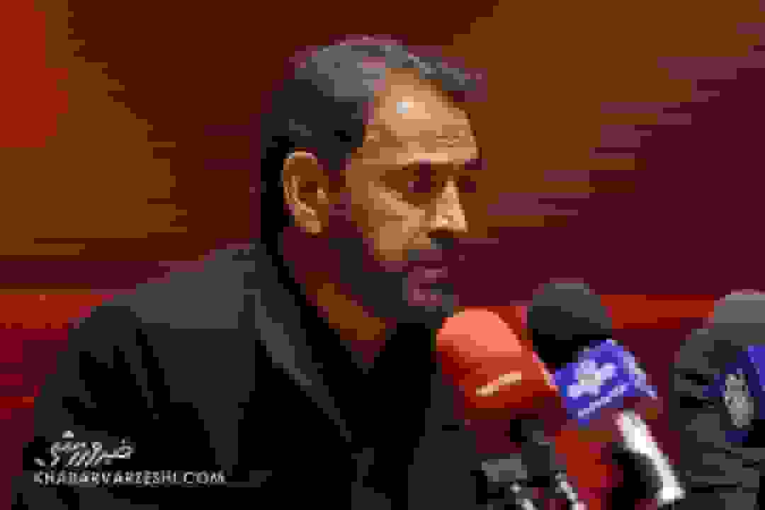 حمله فیروز کریمی به المیرا شریفی مقدم: به آشپزی برسید چون همسرتان غذای گرم نخورده!