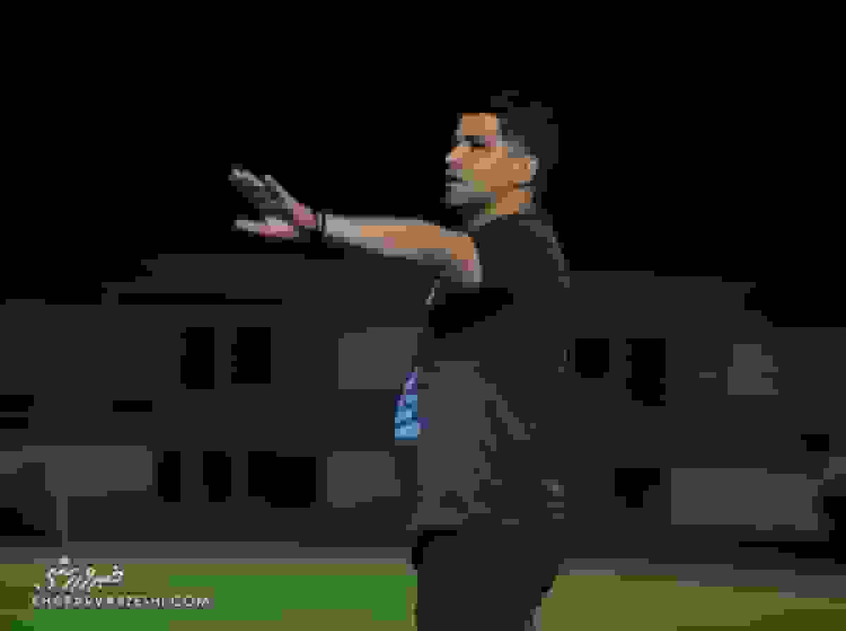 خشم پیروز قربانی: خط قرمز دارم، هشتگ نزنید!