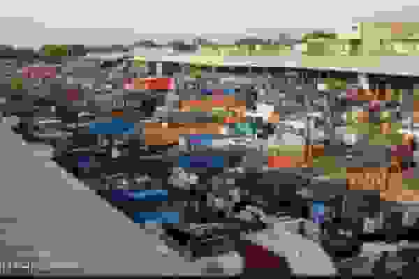 اعتراض کسبه به نابسامانی بازار میوه و تره بار زاهدان