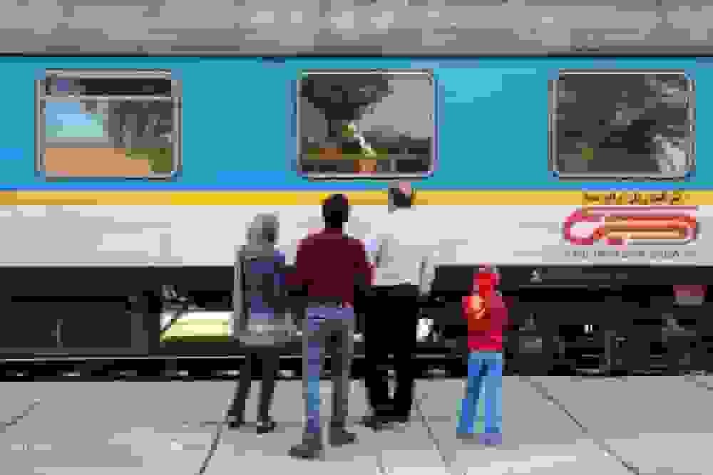 راه‌اندازی قطار پنج‌ستاره فدک در مسیر ساری – مشهد