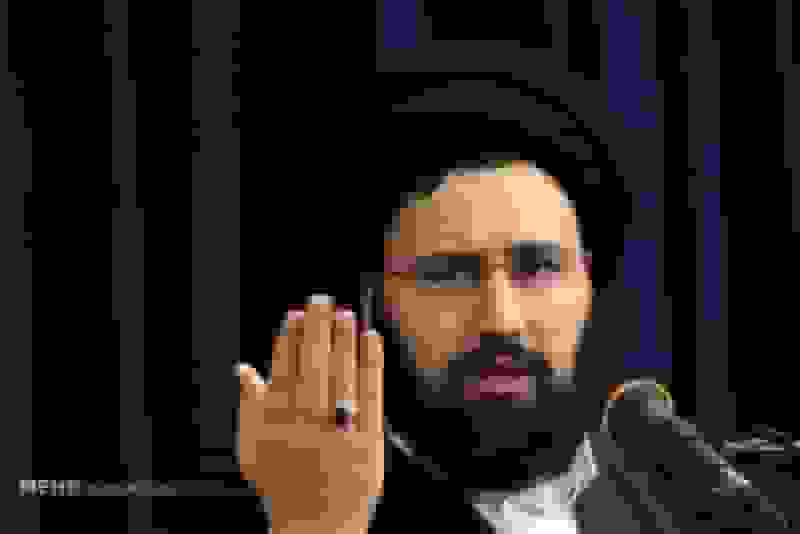 نوه امام راحل: سختیهای نهضت و انقلاب اسلامی نباید از یاد برود