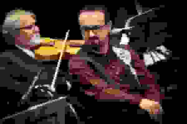 کنسرت «آن لحظه‌ها» با خوانندگی عبدالحسین مختاباد در تالار وحدت