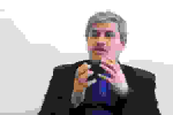 تاجگردون: لایحه بودجه ۱۴۰۵ انقباضی و سخت‌گیرانه است