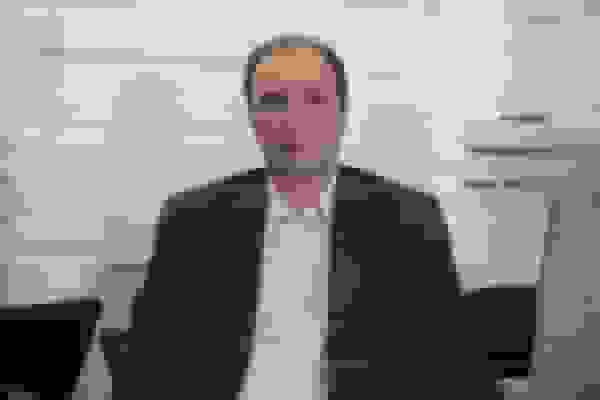 هوش مصنوعی شمشیر دولبه در آموزش پزشکی