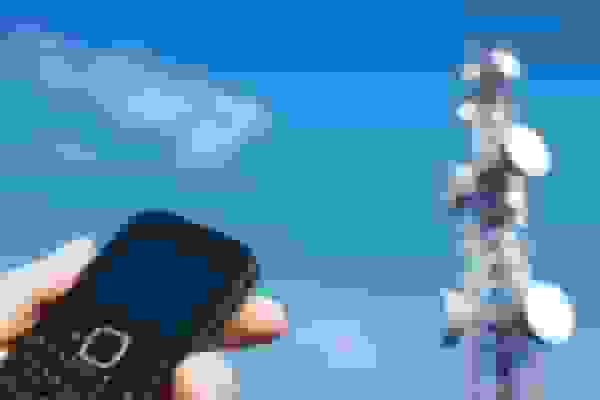 مقدم: ضرورت رفع مشکل آنتندهی تلفن همراه در شهرستان شادگان