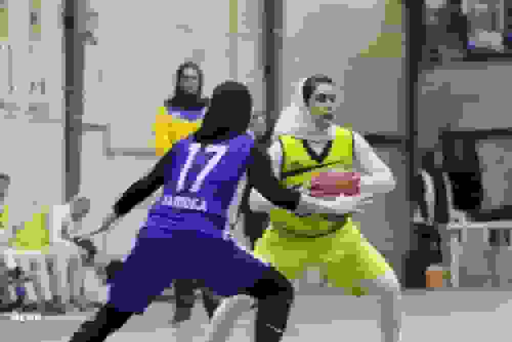 پالایش‌نفت آبادان در دیدار سخت بسکتبال بانوان، باتسام مشهد را شکست داد