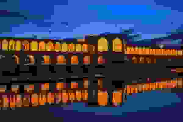 نصف جهان، گوهر فرهنگ ایران: سیر تاریخی اصفهان از تمدن ایلام تا دوره معاصر