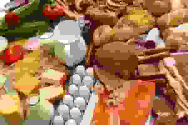 چالش‌های تأمین کالاهای اساسی در گیلان و نوسانات بازار مرغ