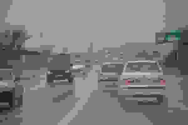 پلیس راه خوزستان خواستار تعویق سفرهای غیرضروری در مه غلیظ شد