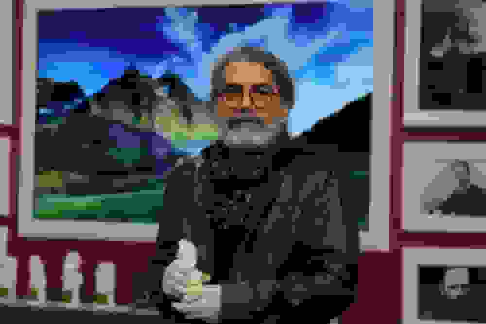 میکائیل شهرستانی از ۴۴ سال فعالیت تئاتری بدون حمایت گفت