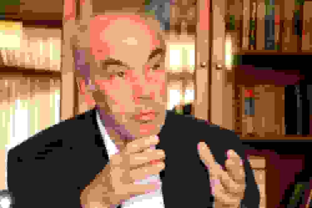 از هوش مصنوعی رو نگردانیم اما شیفته آن هم نباشیم