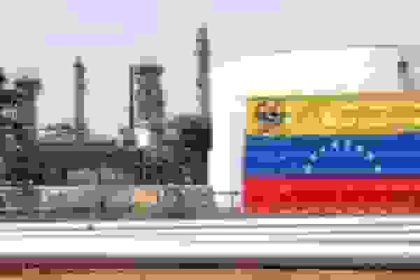 توقف کامل صادرات نفت ونزوئلا پس از ربایش رئیس جمهور توسط آمریکا