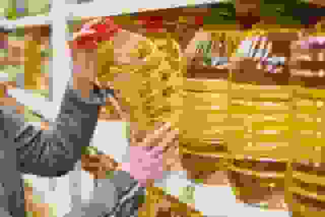 کشف ۴.۵ تن روغن خوراکی احتکار شده در کوهدشت