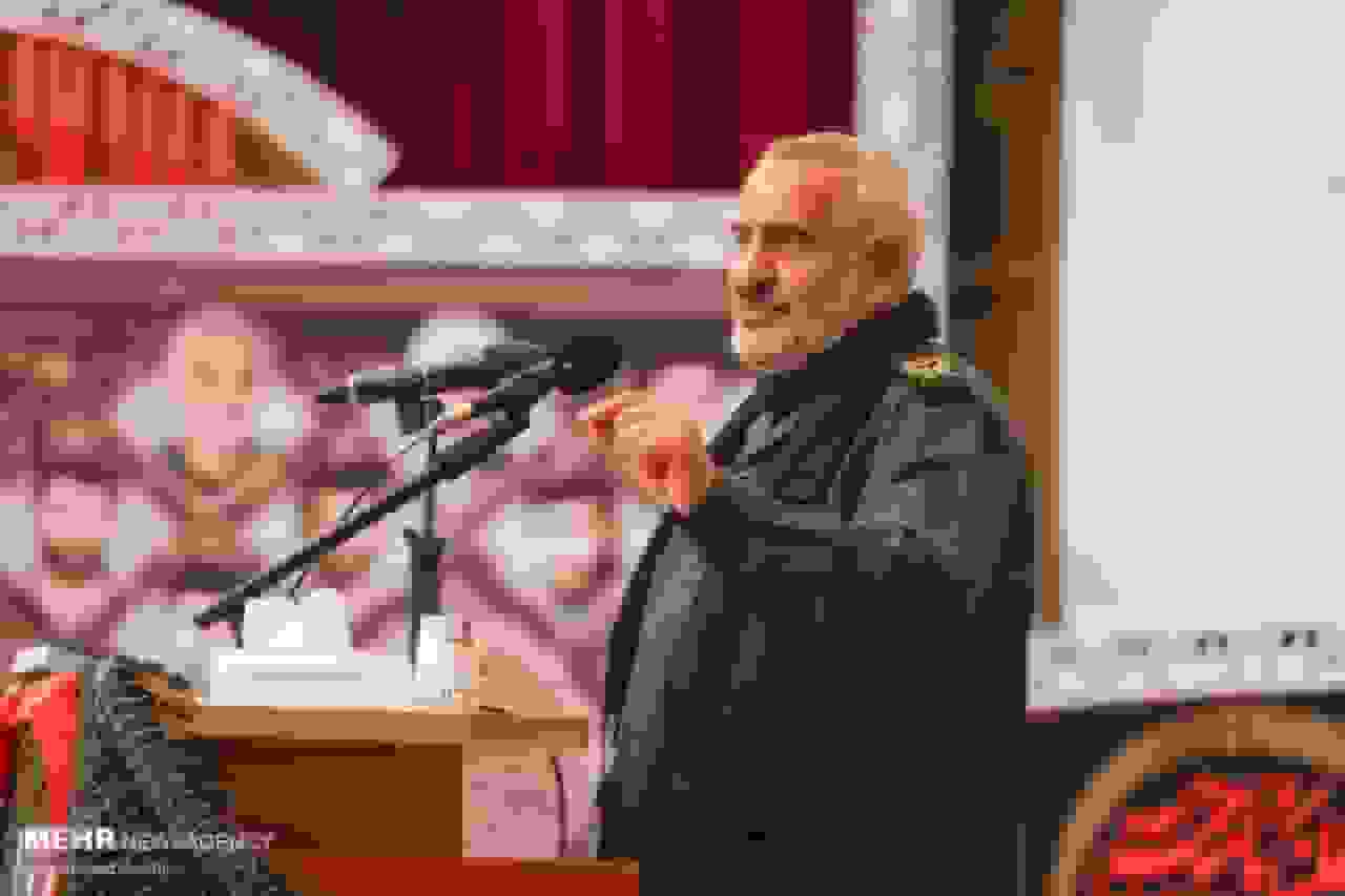 غفلت از یادواره شهدا زمینه ساز محتواهای ضدارزشی