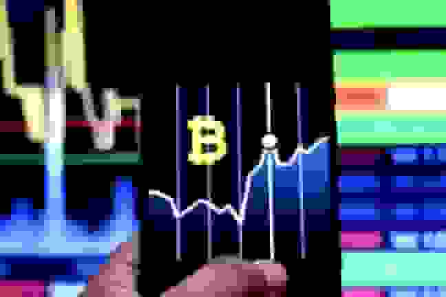 بازار ارزهای مجازی پرواز کرد: رشد ۷ درصدی بیت‌کوین و ۹ درصدی اتریوم
