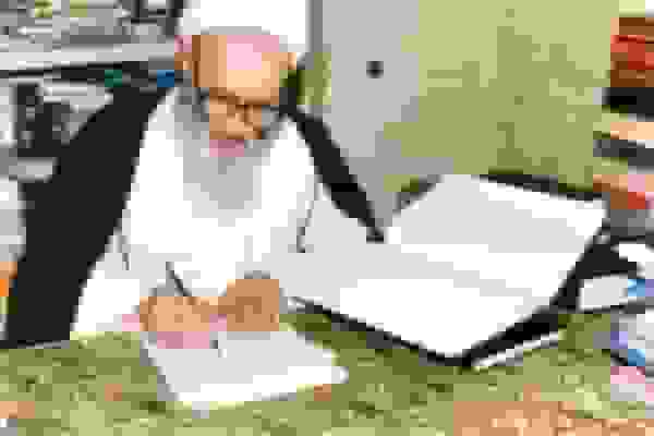 علامه حسن‌زاده سرمایه فکری بشر در جهان امروز است