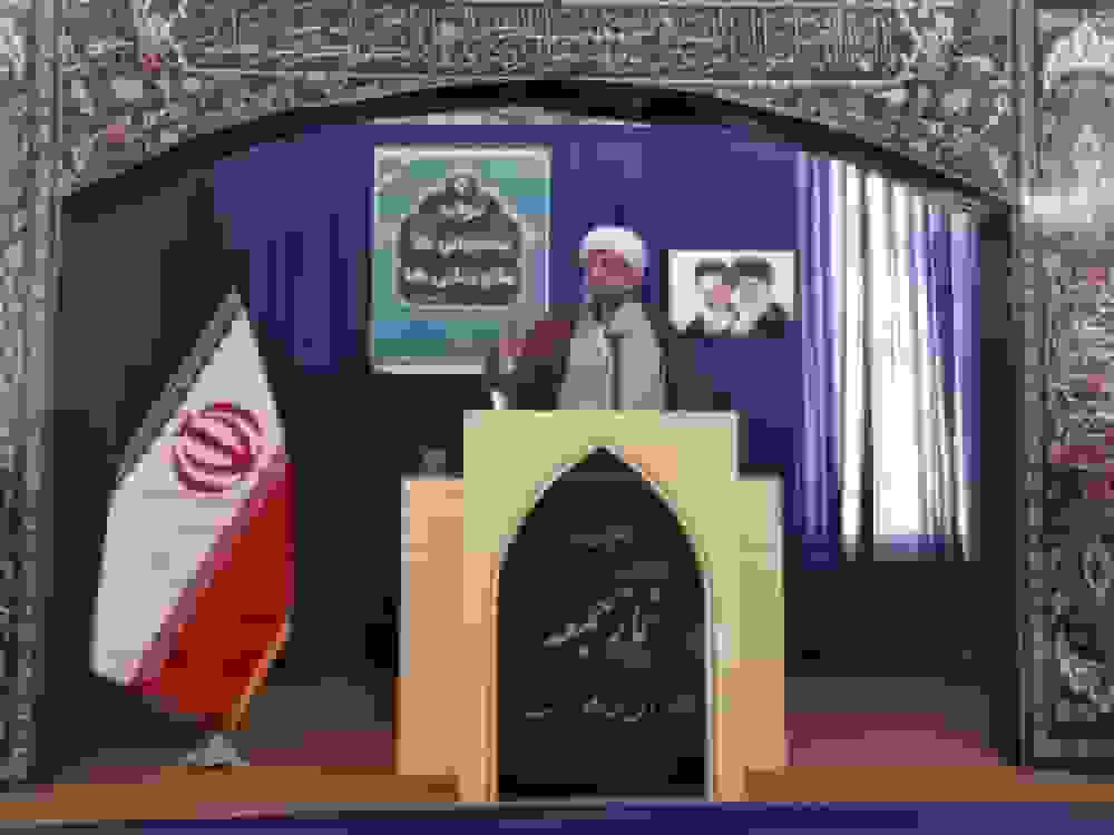 امام جمعه نمین: مسئولان باید به ارباب رجوع احترام بگذارند
