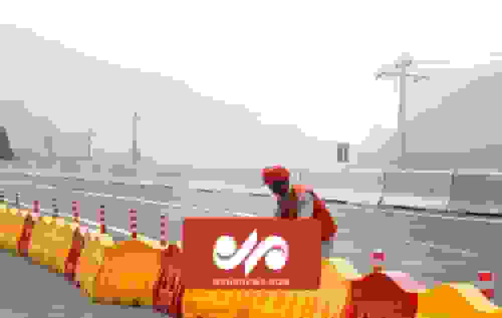 مسدود شدن جاده مهریز به تنگ‌چنار به دلیل بارش برف و لغزندگی