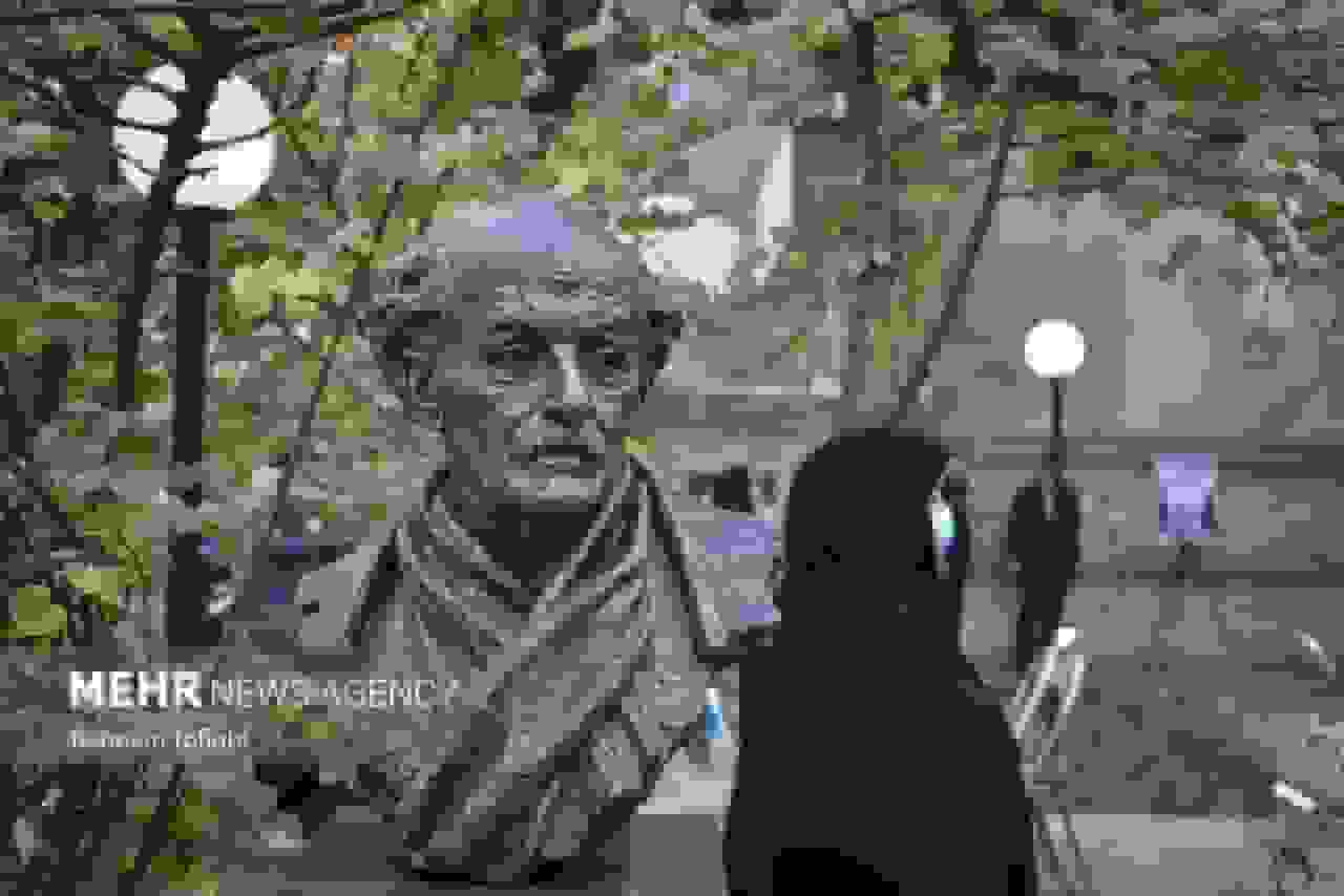 نیما یوشیج؛ بنیان‌گذار شعر نو فارسی و تحول‌آفرین ادبیات