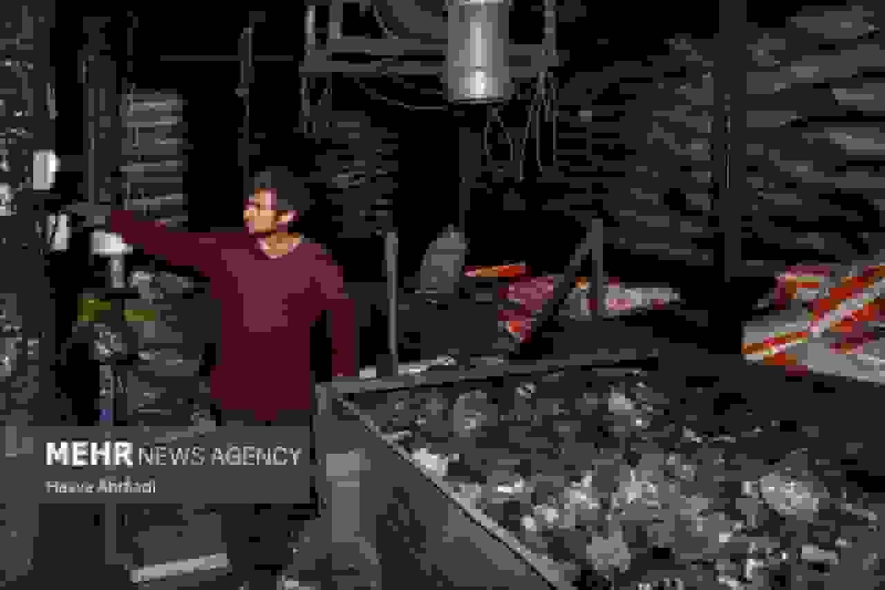 پلمب کارگاه غیرمجاز تولید زغال در گتوند